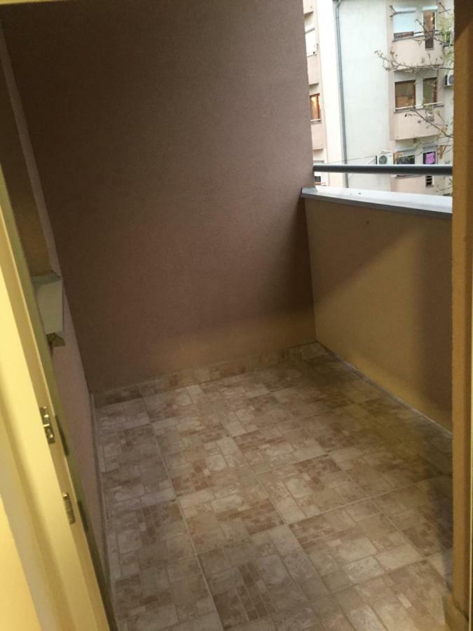 Stan Na Dan Centar Apartment Šabac Exterior foto
