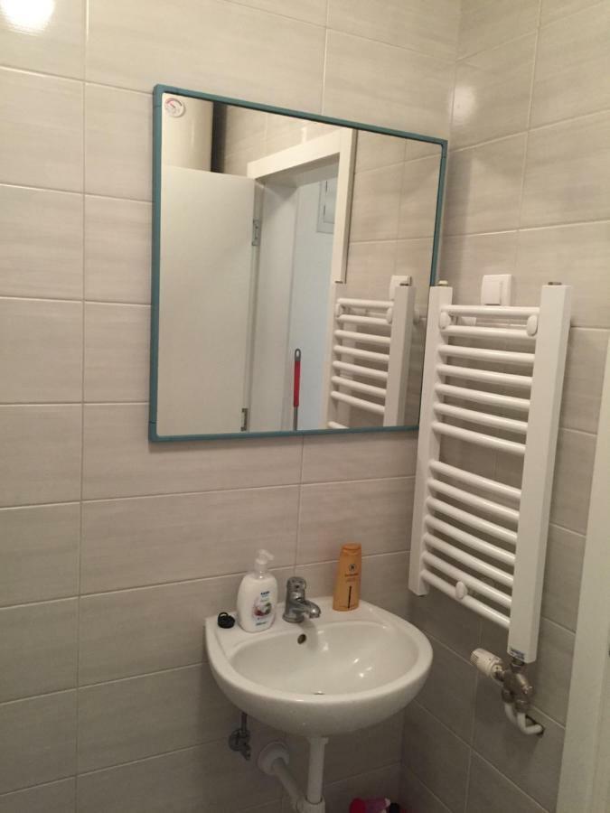 Stan Na Dan Centar Apartment Šabac Exterior foto